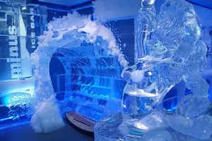 minus5 ICEBAR image