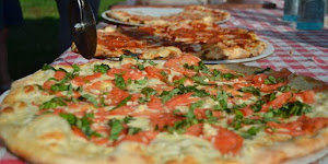 Naples Restaurant & Pizza