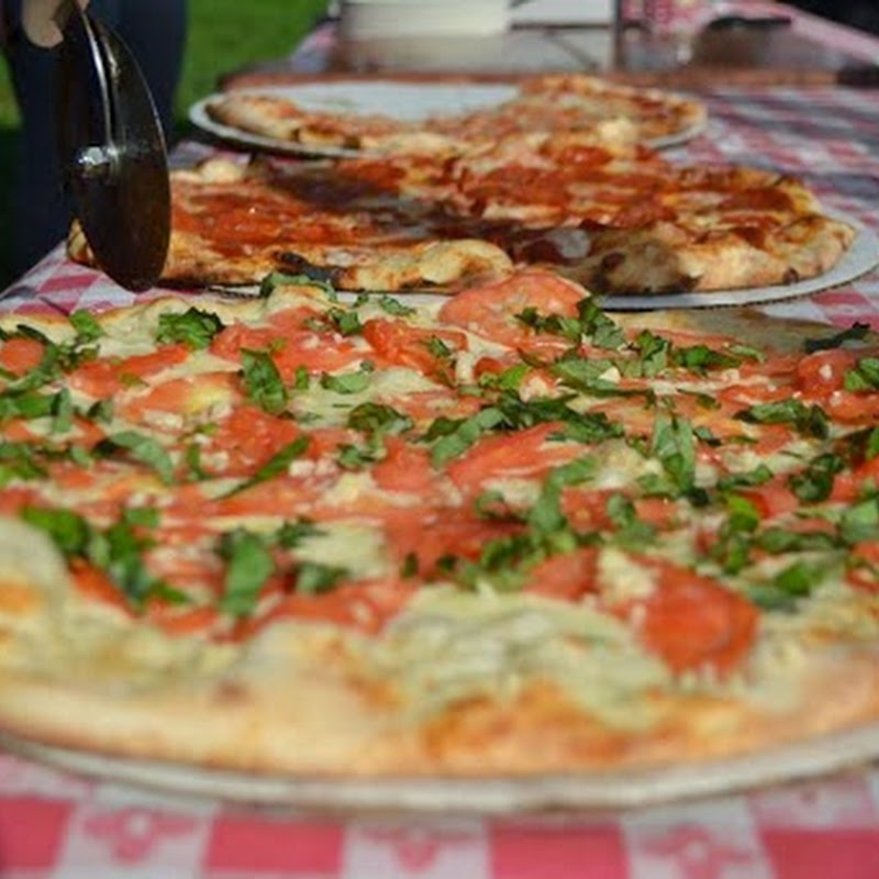 Naples Restaurant & Pizza