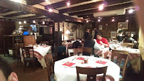 Atmosphère du Restaurant de spécialités alsaciennes Au Cheval Noir à Ribeauvillé - n°9