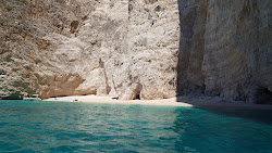 Shiza oil beach'in fotoğrafı çok temiz temizlik seviyesi ile