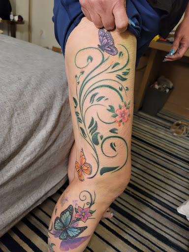 Tattoo Shop «2 Chairs Tattoo», reviews and photos, 5032 Lemmon Ave, Dallas, TX 75209, USA