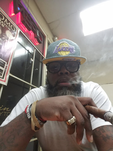Tobacco Shop «Paradise Island Smoke Shop», reviews and photos, 3316 Snapfinger Rd, Lithonia, GA 30038, USA
