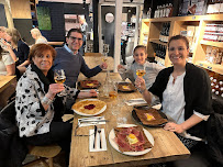 Atmosphère du Crêperie Breizh Café Abbesses | La Crêpe Autrement à Paris - n°10