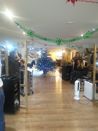 Cwtch Mindful Hair and Beauty - Barber shop