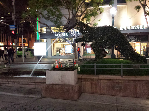 Book Store «Barnes & Noble», reviews and photos, 1201 3rd St, Santa Monica, CA 90401, USA