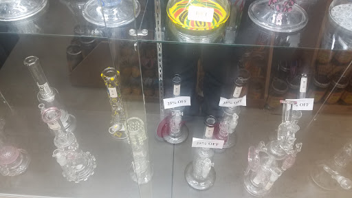 Tobacco Shop «Amsterdam Smoke and Vape Store», reviews and photos, 315 Pine Ave, Long Beach, CA 90802, USA