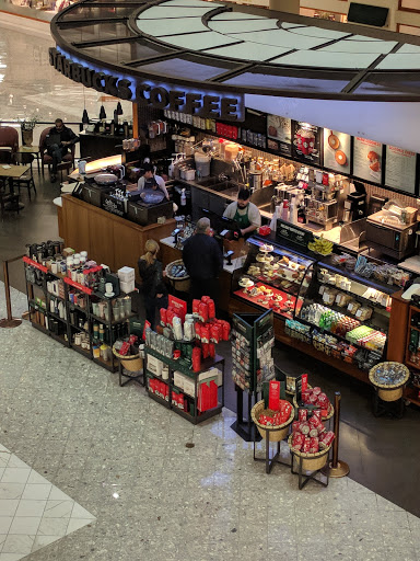 Shopping Mall «Tysons Galleria», reviews and photos, 2001 International Dr, McLean, VA 22102, USA