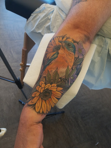 Tattoo Shop «Abraxas Tattoo Co», reviews and photos, 700 Massachusetts St #307, Lawrence, KS 66044, USA