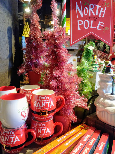 American Restaurant «Cracker Barrel Old Country Store», reviews and photos, 475 Rivers Edge Dr, Milford, OH 45150, USA