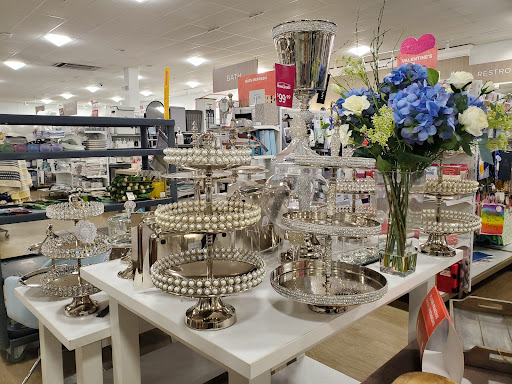 Department Store «T.J. Maxx & HomeGoods», reviews and photos, 221 N West End Blvd, Quakertown, PA 18951, USA