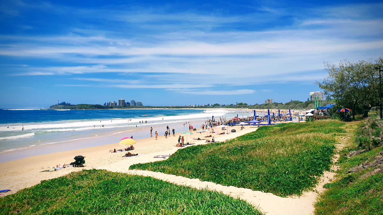 Foto van Mooloolaba Beach met helder fijn zand oppervlakte