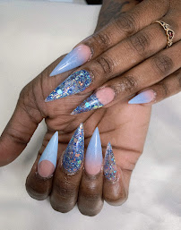 Tracy's Nails - Photo 2 - Car repair in Niagara Falls, ON, Canada, Buffalo