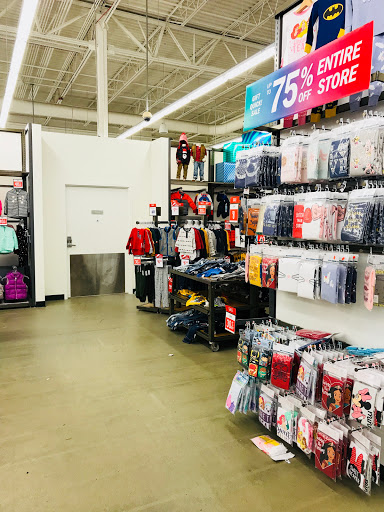 Clothing Store «Old Navy», reviews and photos, 141 Tuckahoe Rd, Sewell, NJ 08080, USA