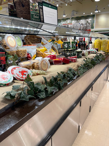 Grocery Store «Lowes Foods of Boone», reviews and photos, 267 New Market Centre, Boone, NC 28607, USA