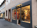 Läden, um blauere Frauen zu kaufen Frankfurt
