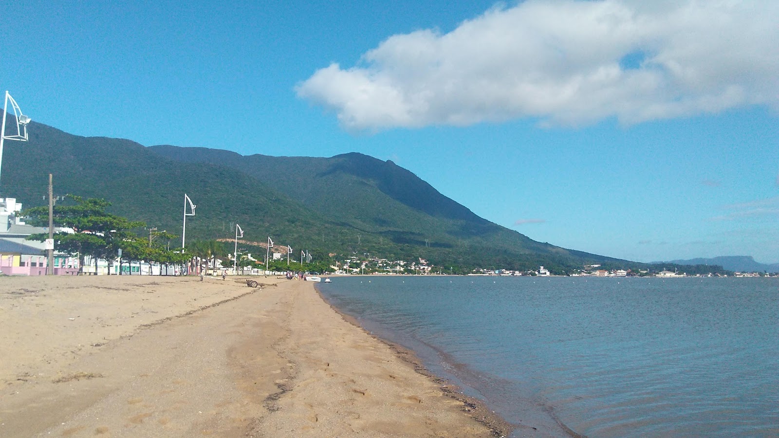 Praia de Fora的照片 具有非常干净级别的清洁度
