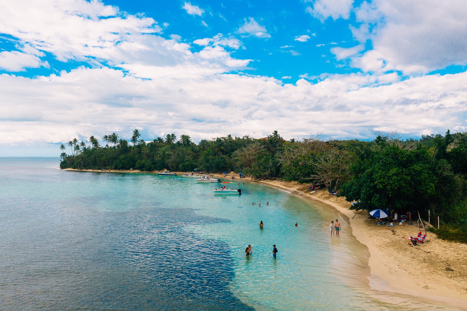 Fotografija Playa Buye z svetel fin pesek površino