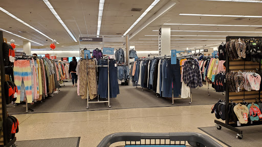 Department Store «Nordstrom Rack Woodfield», reviews and photos, 1520 E Golf Rd, Schaumburg, IL 60173, USA