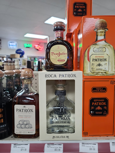 Liquor Store «Central City Liquors», reviews and photos, 1460 2nd Ave, Des Moines, IA 50314, USA