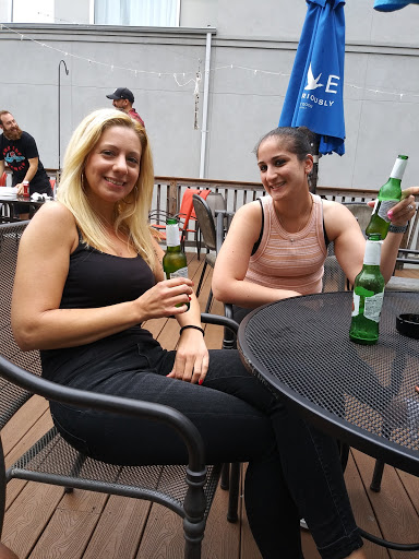 Shopping Mall «Oaktree Mall Shopping Center», reviews and photos, 2024 Center Ave n, Fort Lee, NJ 07024, USA