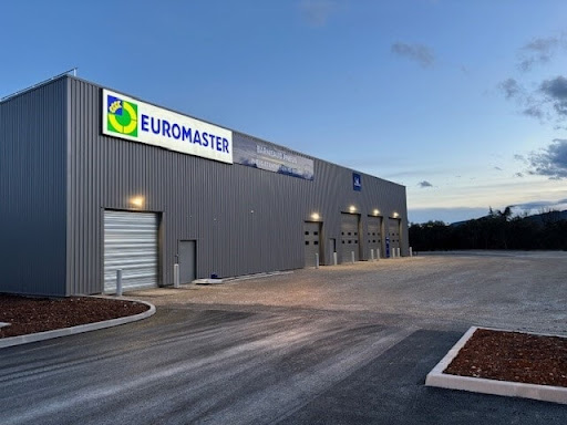 Photo 2 - Albert Automobile