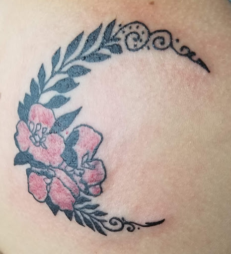 Tattoo Shop «Short North Tattoo», reviews and photos, 1042 N High St, Columbus, OH 43201, USA