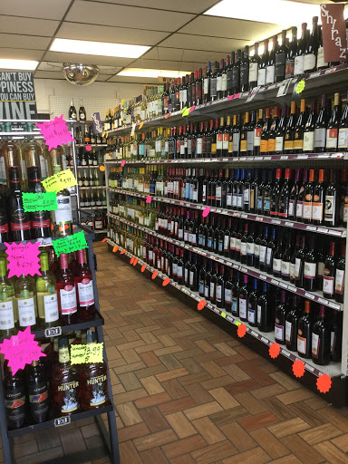 Liquor Store «Hopkins Liquor Store», reviews and photos, 712 11th Ave S, Hopkins, MN 55343, USA