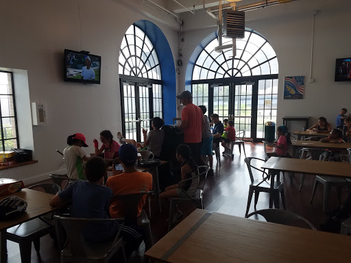 Tennis Court «Stadium Tennis Center», reviews and photos, 725 Gateway Center Blvd, Bronx, NY 10451, USA