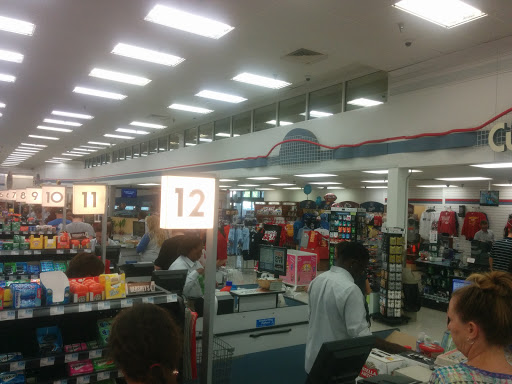 Supermarket «Hy-Vee», reviews and photos, 7620 State Line Rd, Prairie Village, KS 66208, USA