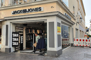 JACK & JONES