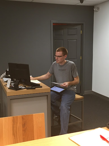 Cell Phone Store «Verizon Authorized Retailer, TCC», reviews and photos, 2728 E Aurora Rd b, Twinsburg, OH 44087, USA