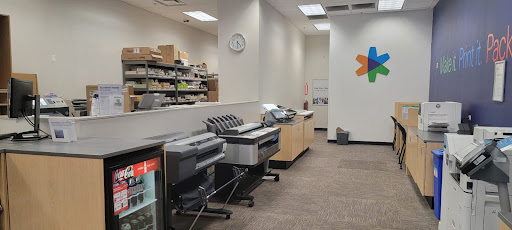 Print Shop «FedEx Office Print & Ship Center», reviews and photos, 1689 W Algonquin Rd, Rolling Meadows, IL 60008, USA