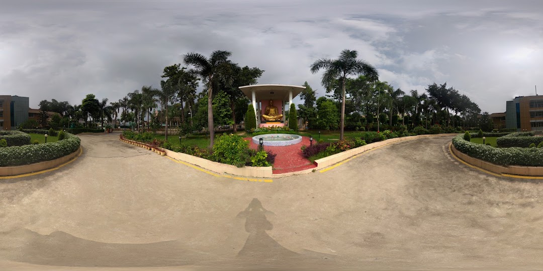 Gurudev Statue