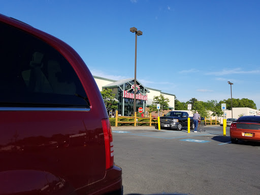 Grocery Store «Hannaford Supermarket», reviews and photos, 3758 Burgoyne Ave, Hudson Falls, NY 12839, USA