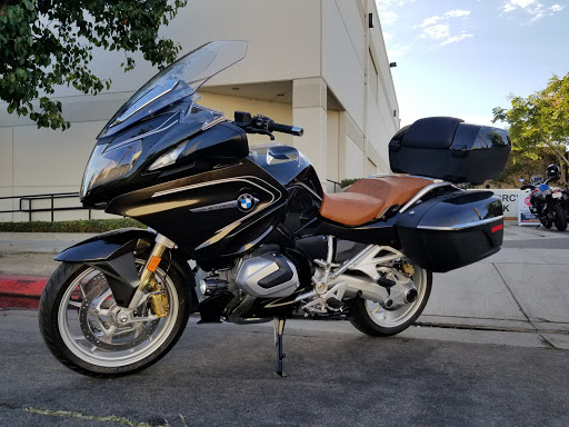 BMW Motorcycle Dealer «BMW Motorcycles of Burbank», reviews and photos, 2913 N Ontario St, Burbank, CA 91504, USA