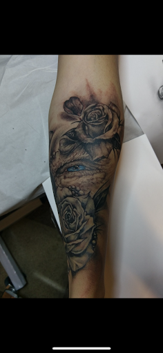 Tattoo Shop «Ink & Iron Custom Tattoo Studio», reviews and photos, 3700 N Cicero Ave, Chicago, IL 60641, USA