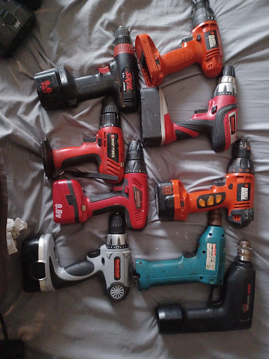 A & A Pawn Shop, 1133 N Memorial Dr, Lancaster, OH 43130, USA, 