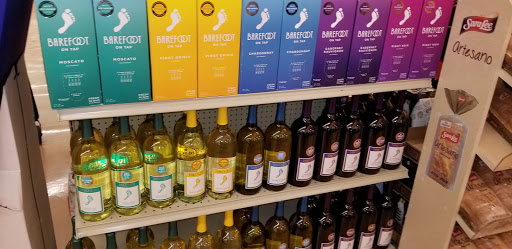 Grocery Store «Winn-Dixie», reviews and photos, 2519 McMullen Booth Rd #106, Clearwater, FL 33761, USA