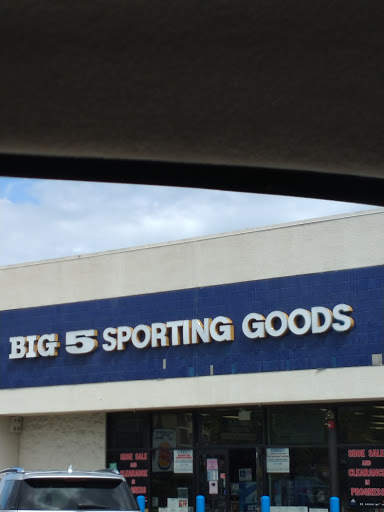 Sporting Goods Store «Big 5 Sporting Goods - San Mateo», reviews and photos, 2825 S El Camino Real, San Mateo, CA 94403, USA