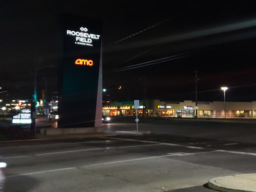 Movie Theater «AMC Roosevelt Field 8», reviews and photos, 630 Old Country Rd, Garden City, NY 11530, USA