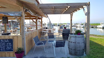 Photos du propriétaire du Bar-restaurant à huîtres Cabane Nacrée - vue panoramique sur le bassin à Andernos-les-Bains - n°10