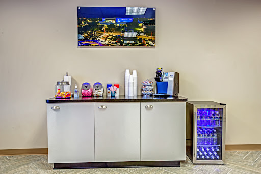 Used Car Dealer «Texas Direct Auto», reviews and photos, 21901 Texas 249 Access Rd #400, Houston, TX 77070, USA