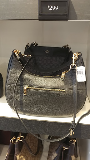 Shopping Mall «Kittery Premium Outlets», reviews and photos, 375 US-1, Kittery, ME 03904, USA