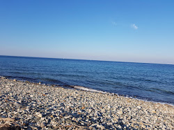 Photo de Fonia beach situé dans une zone naturelle
