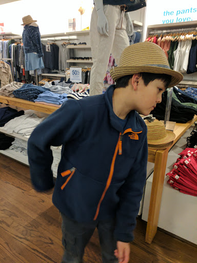 Clothing Store «Gap», reviews and photos, 1294 Burlingame Ave, Burlingame, CA 94010, USA