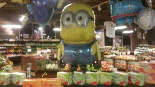 Grocery Store «Grand Food Center», reviews and photos, 606 Green Bay Rd, Winnetka, IL 60093, USA