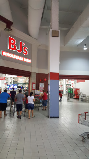 Warehouse club «BJ’s Wholesale Club», reviews and photos, 66-26 Metropolitan Ave, Middle Village, NY 11379, USA
