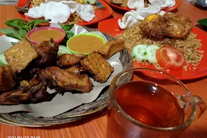 Warung Pecel Lele Nyak image