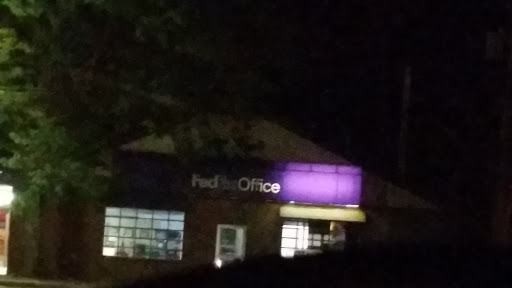 Print Shop «FedEx Office Print & Ship Center», reviews and photos, 427 E Main St, Kent, OH 44240, USA